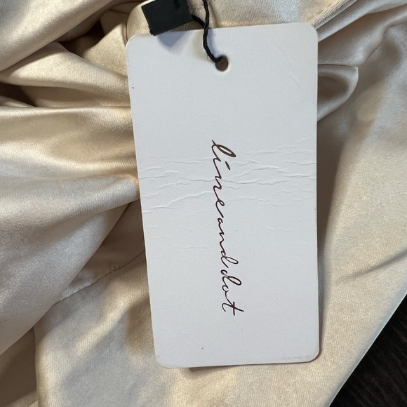 Linen And Dot Long Cream REAL Silk Twist Skirt - Picture 7 of 7